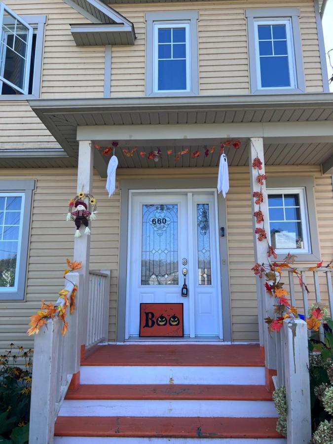 Maison Chaleureuse, Energetique Et Florale Sherbrooke Buitenkant foto